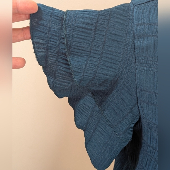 NWT Emery Rose Women's Size Medium Elegant Deep Teal Blue Ruffle Sleeve Top - Picture 9 of 10